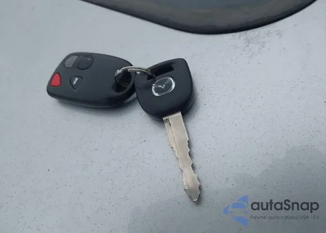 2004 Mazda Rx8 z USA, uszkodzony, nr VIN JM1FE173640140240